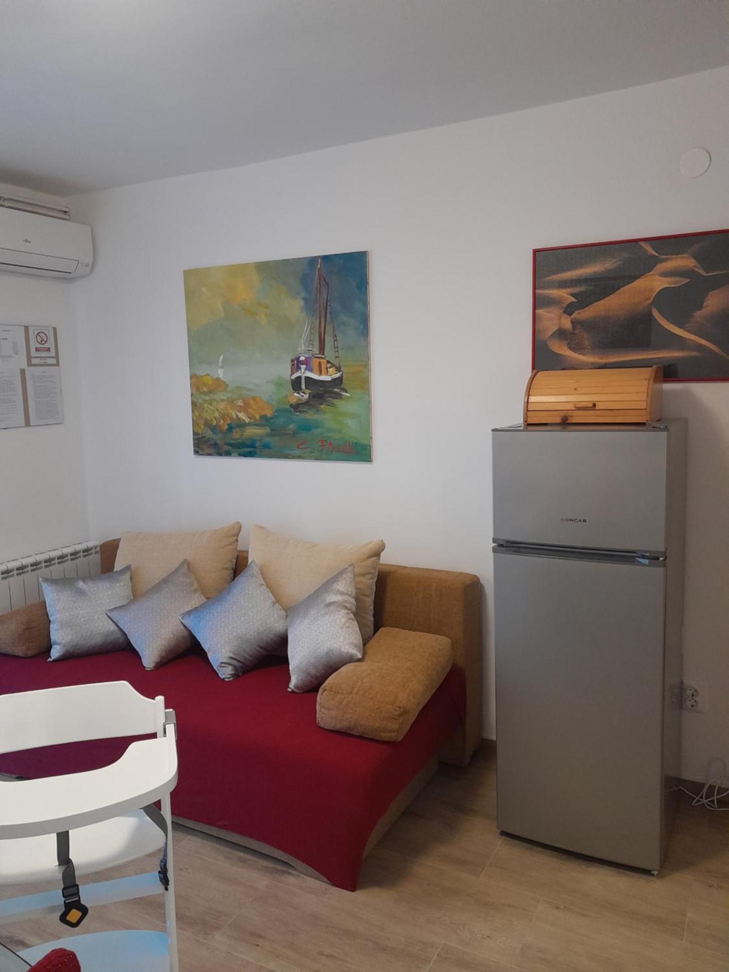 Apartment Dean Klimno Buitenkant foto